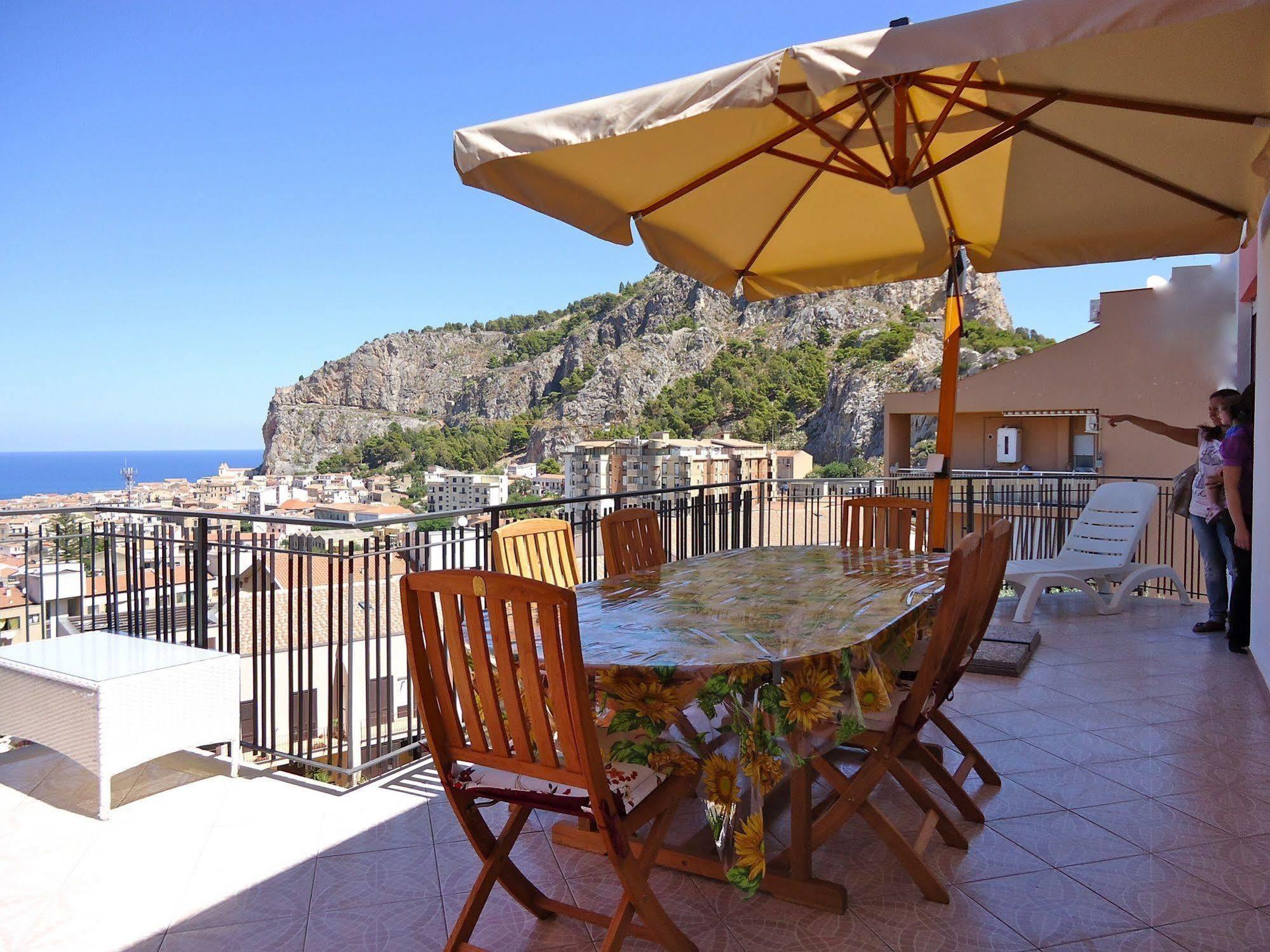 Villa Vittoria Чефалу Екстериор снимка